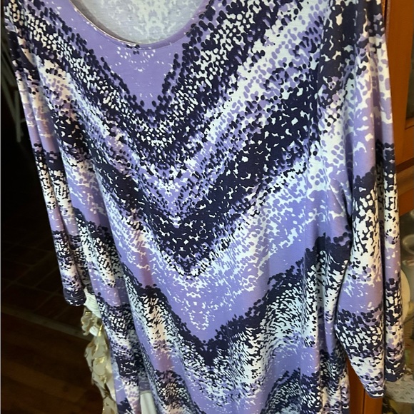 Women top - Picture 3 of 4